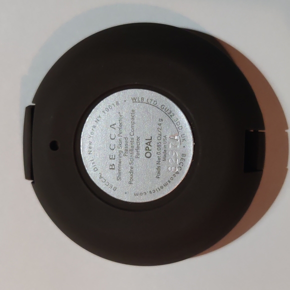 Becca Opal Highlighter Mini - Picture 4 of 4